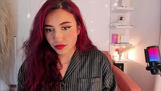 veronicaxx69 online show from June 27, 2026, 6:19 am