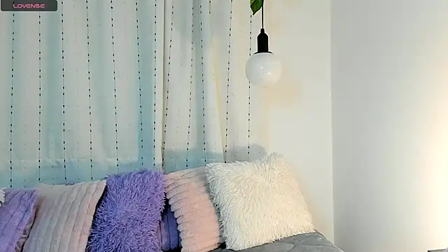 Snapshot of veronicaxx69 chatting on March 5, 2025, 3:18 am veronicaxx69 online show from March 5, 2025, 3:18 am