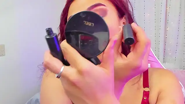 Snapshot of veronicaxx69 chatting on March 9, 2025, 3:32 am veronicaxx69 online show from March 9, 2025, 3:32 am