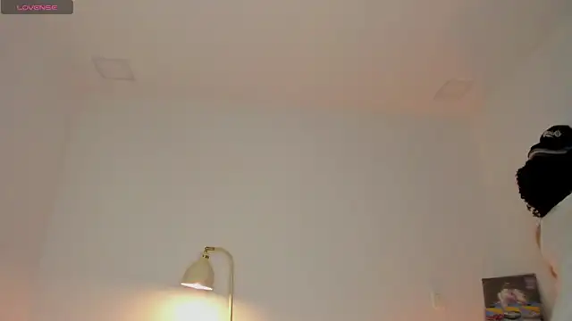 Curlblue online show from December 18, 2025, 11:03 am