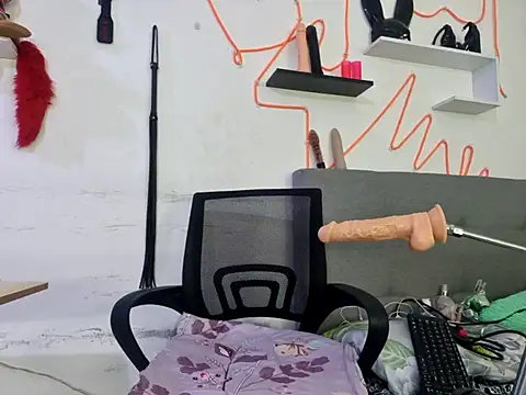 Sophiehuntress online show from March 4, 2025, 10:57 am