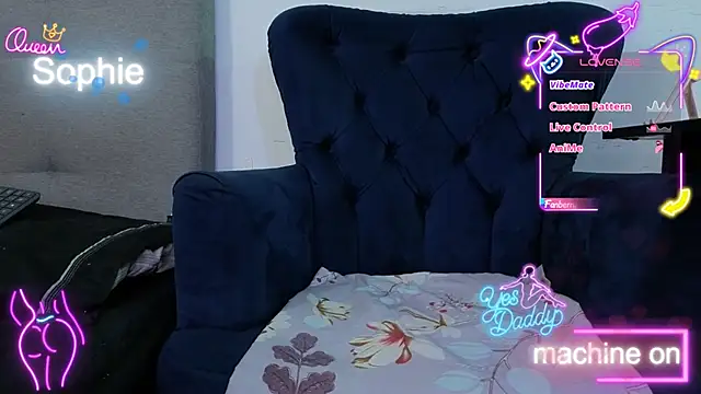 Snapshot of Sophiehuntress chatting on February 17, 2026, 10:45 am Sophiehuntress online show from February 17, 2026, 10:45 am