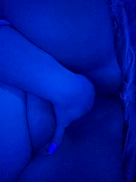 Snapshot of CurvySquirter69 chatting on February 23, 2026, 6:14 am CurvySquirter69 online show from February 23, 2026, 6:14 am