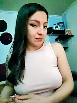Snapshot of Paudelatorre chatting on March 12, 2025, 12:20 am Paudelatorre online show from March 12, 2025, 12:20 am