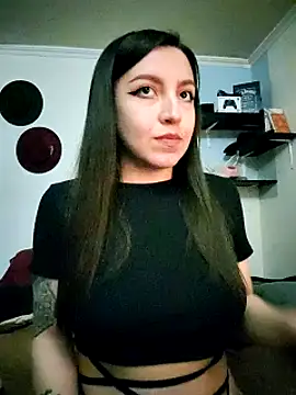 Snapshot of Paudelatorre chatting on March 14, 2025, 1:27 am Paudelatorre online show from March 14, 2025, 1:27 am