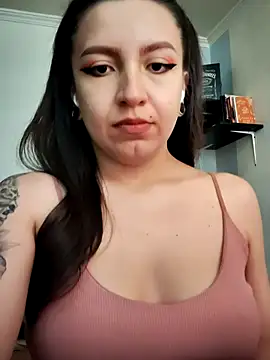 Snapshot of Paudelatorre chatting on February 21, 2025, 4:26 pm Paudelatorre online show from February 21, 2025, 4:26 pm