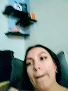 Snapshot of Paudelatorre chatting on February 7, 2025, 10:52 pm Paudelatorre online show from February 7, 2025, 10:52 pm