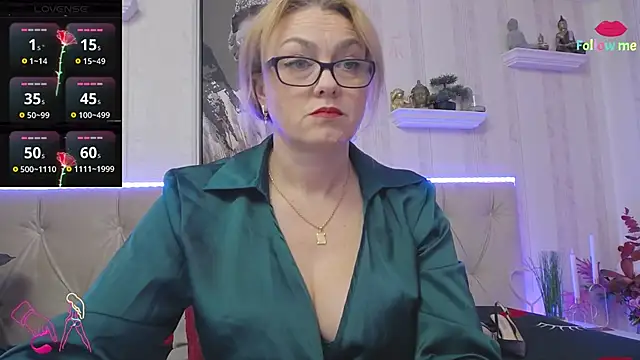 LadyJeen online show from October 12, 2025, 3:13 pm