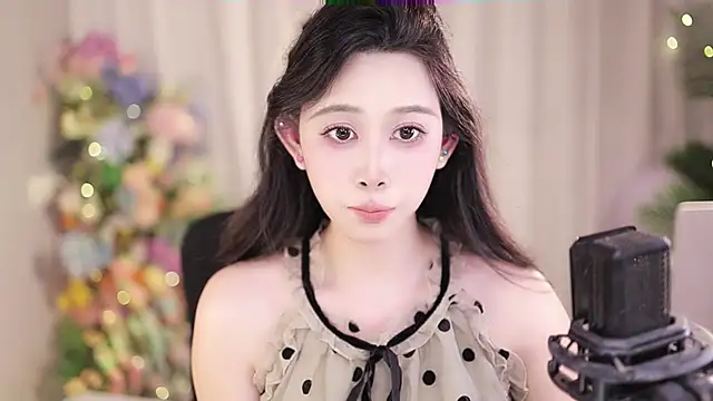 Snapshot of SleepArtist chatting on February 24, 2025, 4:15 pm SleepArtist online show from February 24, 2025, 4:15 pm