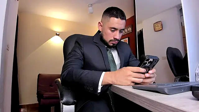 thesexlawyer1 online show from April 14, 2026, 5:01 am