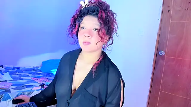 Emily Coper18 online show from June 21, 2026, 3:01 am
