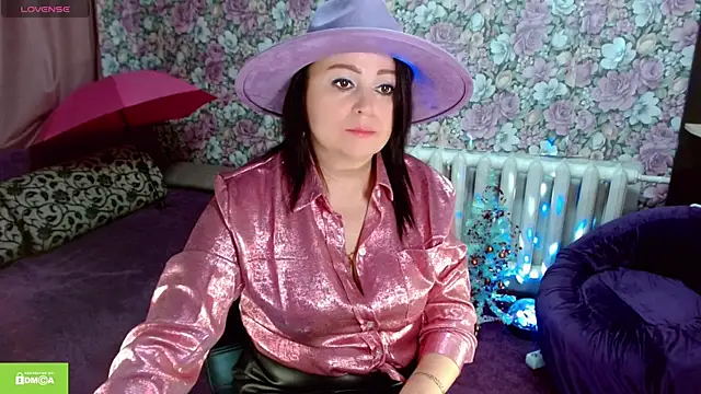 Julia-ru online show from December 22, 2025, 8:31 pm