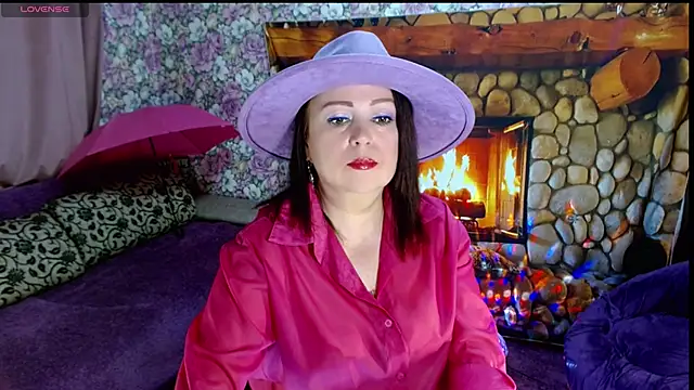 Julia-ru online show from May 22, 2026, 9:13 pm
