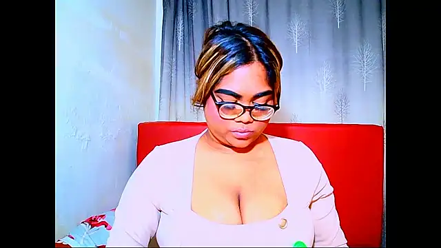 Snapshot of Indian_Lola00 chatting on April 12, 2026, 6:11 pm Indian Lola00 online show from April 12, 2026, 6:11 pm