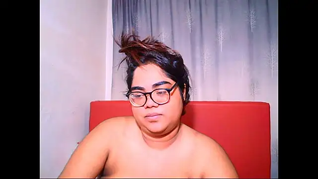 Indian Lola00 online show from November 28, 2025, 8:42 pm