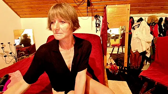 Hot Colettte online show from June 3, 2026, 7:40 pm