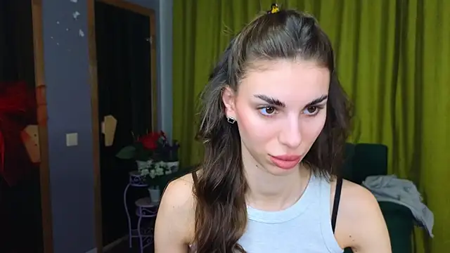 EmmyGreans online show from March 30, 2026, 5:42 am