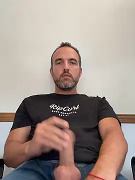 leon3875 online show from February 23, 2026, 3:12 pm