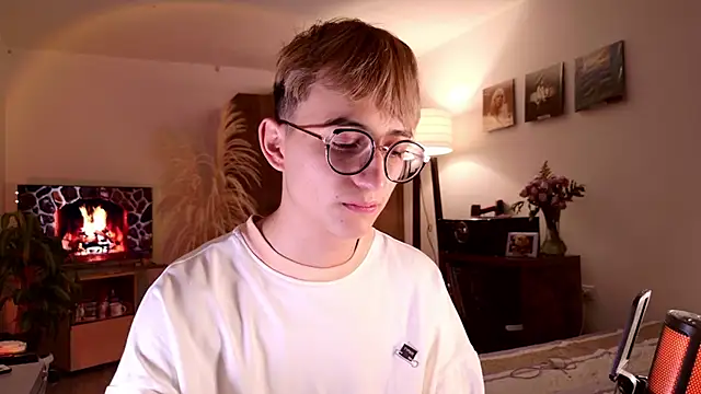 Mr evan1 online show from October 12, 2025, 4:19 pm