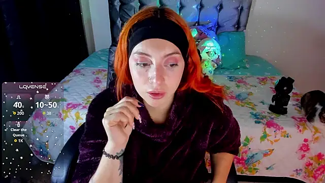 Violetaarey online show from March 25, 2026, 3:06 am