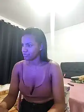 Snapshot of Bella_Anjoss chatting on January 22, 2025, 3:09 am Bella Anjoss online show from January 22, 2025, 3:09 am