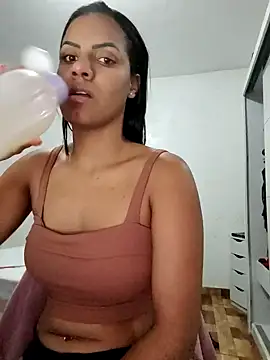 Snapshot of Bella_Anjoss chatting on January 13, 2025, 10:03 pm Bella Anjoss online show from January 13, 2025, 10:03 pm