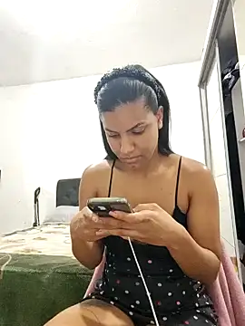 Snapshot of Bella_Anjoss chatting on January 9, 2025, 12:03 am Bella Anjoss online show from January 9, 2025, 12:03 am