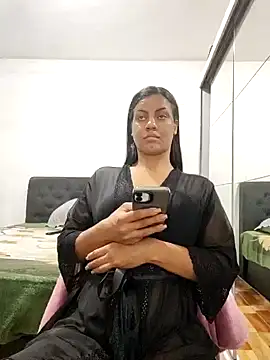 Snapshot of Bella_Anjoss chatting on January 8, 2025, 12:17 am Bella Anjoss online show from January 8, 2025, 12:17 am