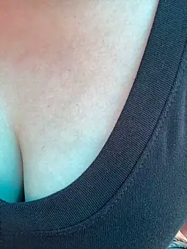 Snapshot of May-Squirt chatting on February 26, 2025, 8:06 am May-Squirt online show from February 26, 2025, 8:06 am