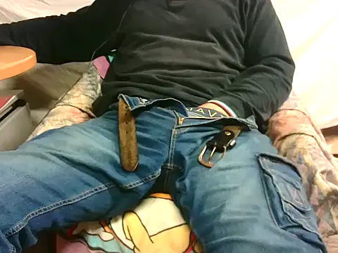 Giulio35 Pika online show from November 14, 2025, 4:21 pm