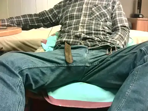 Snapshot of Giulio35_Pika chatting on January 18, 2026, 8:18 am Giulio35 Pika online show from January 18, 2026, 8:18 am