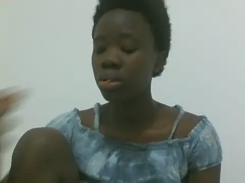 Snapshot of hey_its_andreana chatting on June 7, 2026, 1:22 am hey its andreana online show from June 7, 2026, 1:22 am