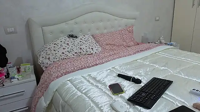 Snapshot of sexy_blondie92 chatting on January 12, 2026, 10:47 pm sexy blondie92 online show from January 12, 2026, 10:47 pm