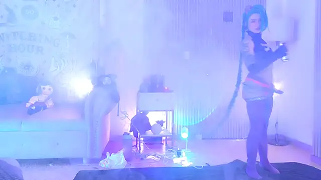 zephirahabney online show from November 23, 2025, 3:33 pm