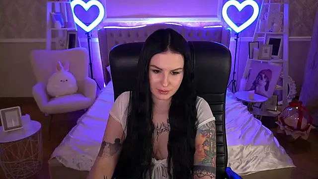 Snapshot of AmberDismond chatting on March 18, 2025, 5:01 pm AmberDismond online show from March 18, 2025, 5:01 pm