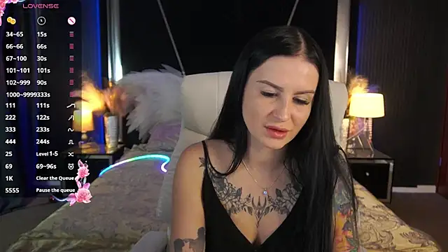 AmberDismond online show from June 24, 2026, 6:12 am