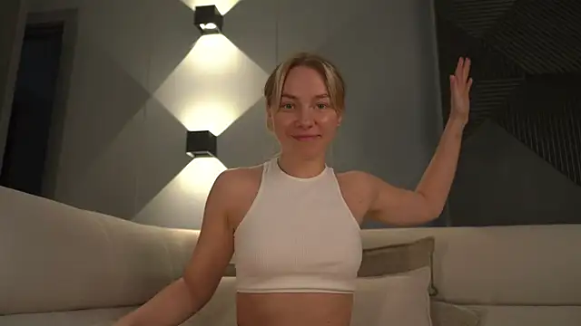 Snapshot of -Snowwwy- chatting on March 14, 2025, 7:23 pm -Snowwwy- online show from March 14, 2025, 7:23 pm