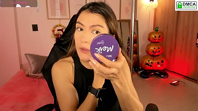 Lilabril online show from October 16, 2025, 2:36 pm