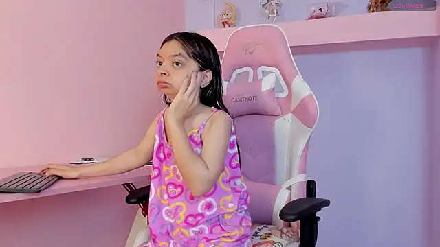 CharlotteMuller online show from October 14, 2025, 7:58 pm