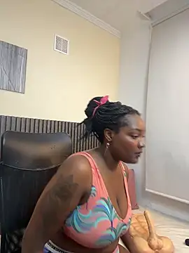 chanel brunette online show from October 24, 2025, 7:35 pm