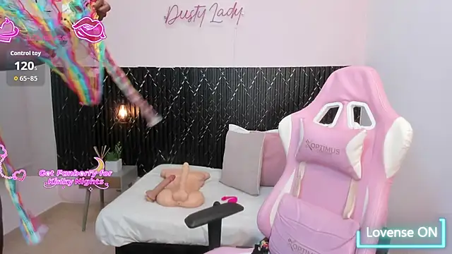 chanel brunette online show from February 3, 2026, 12:54 pm