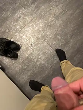 Edosxxl online show from September 10, 2025, 10:31 pm