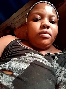 queennapal online show from February 28, 2026, 4:12 am