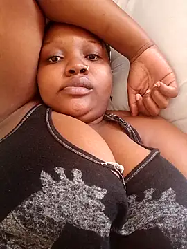 queennapal online show from April 16, 2026, 11:33 am