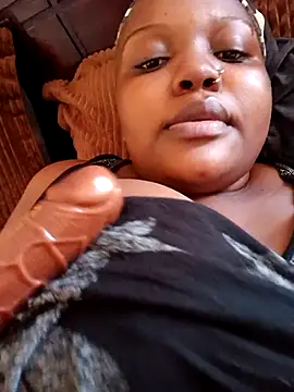 queennapal online show from April 4, 2026, 1:17 pm