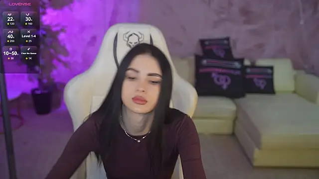 Snapshot of Tina_Breeze chatting on November 18, 2025, 8:06 am Tina Breeze online show from November 18, 2025, 8:06 am