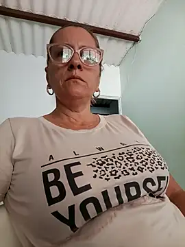 deisy summers47x online show from February 16, 2025, 2:32 pm