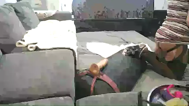 Snapshot of AssmannCD chatting on February 17, 2025, 4:50 pm AssmannCD online show from February 17, 2025, 4:50 pm