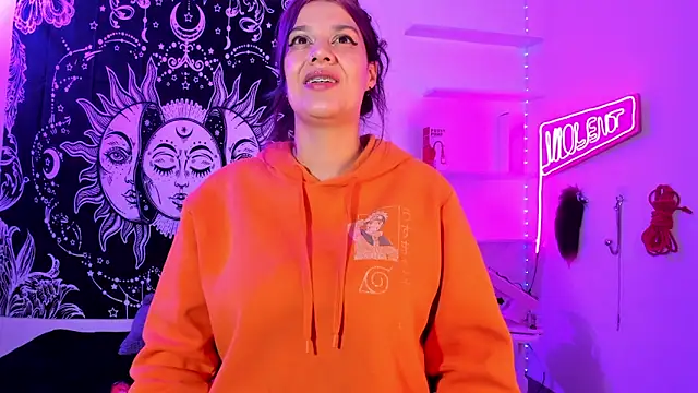 Snapshot of Violet-Queen chatting on February 26, 2026, 4:34 am Violet-Queen online show from February 26, 2026, 4:34 am