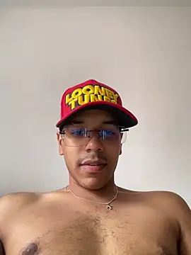 MATEO SWEET online show from May 3, 2026, 9:40 pm